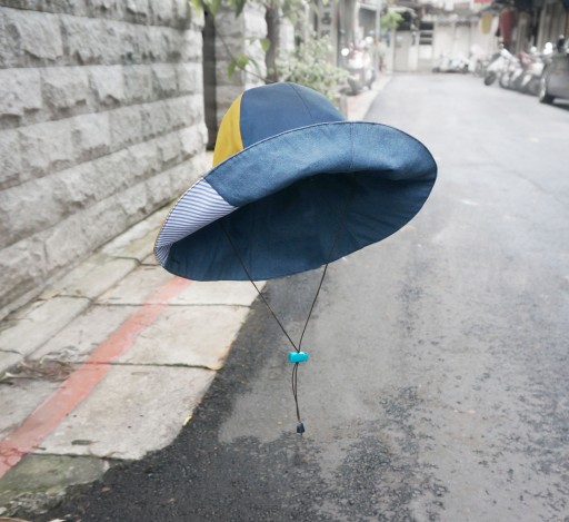 UV防水加工済みで晴雨兼用の折り畳める帽子