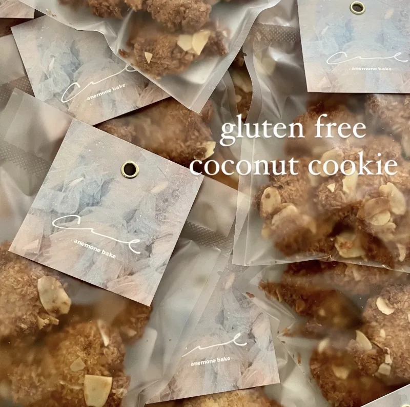 グルテンフリーシリーズのクッキーやグラノーラ。