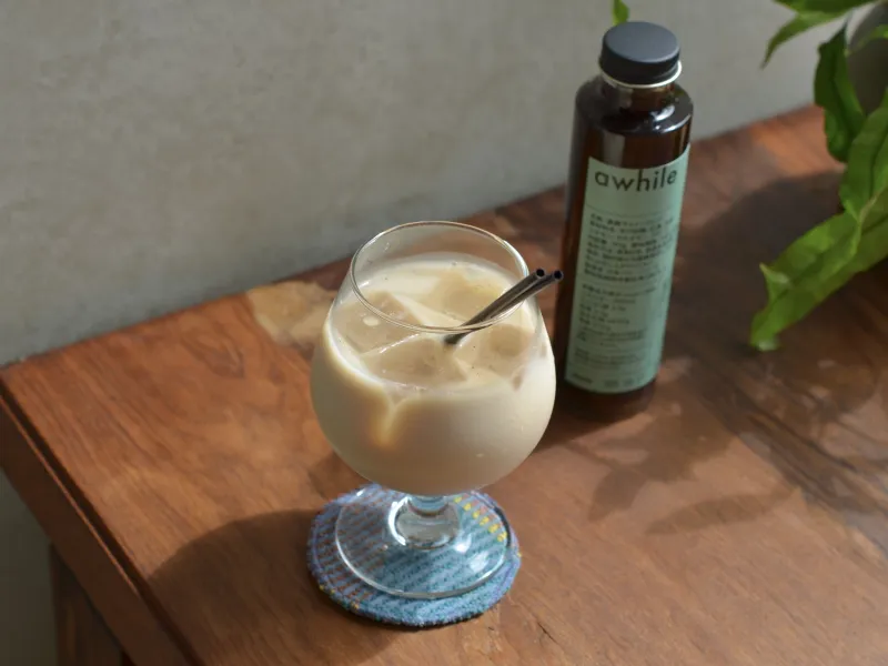 オリジナルチャイシロップを使ったアイスチャイ！　香料を使用していないので、茶葉とスパイスの自然なフレーバを楽しめます。