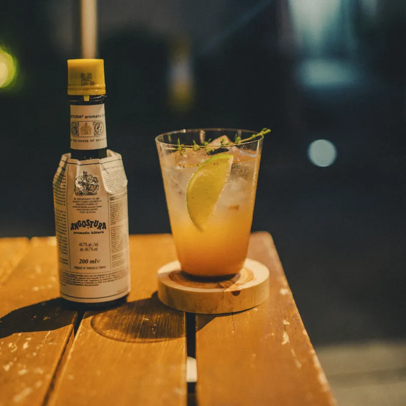 夏に飲みたい特製クラフトコーラカクテル（ノンアルもあります）