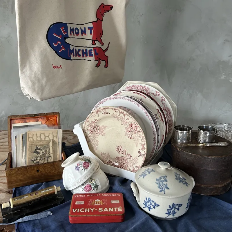 1920年から1960年代のグルニエ目線で選んだフランスの日常を感じる食器や雑貨を、蚤の市からお届けします。