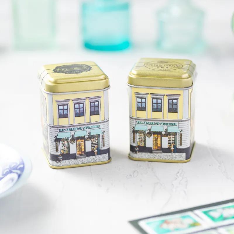 お試しサイズに最適なミニ缶。ストックホルムの建物を模したかわいいデザイン缶