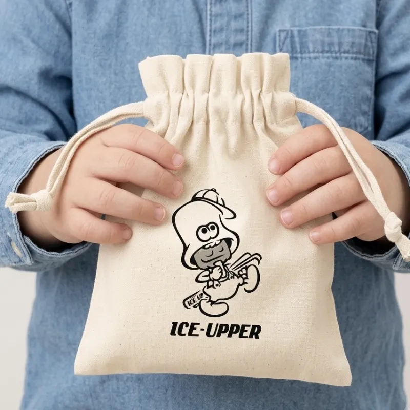 「アッパーくん巾着」便利なミニ巾着！　布用ペンでアッパーくんをオリジナルカラーに変身させるのもおすすめ！