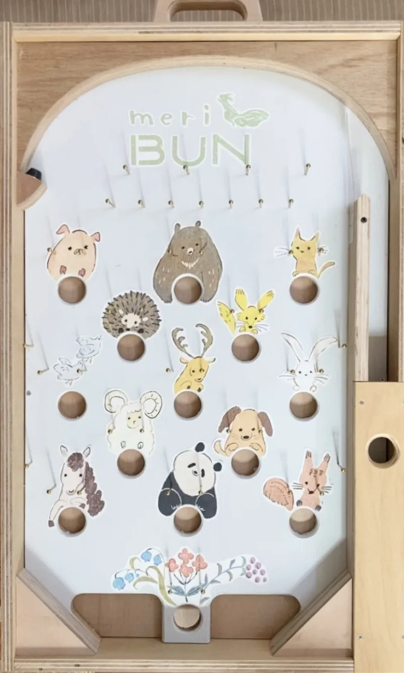 スマートボールの景品は文具アイテムがずらり。パンダに入ればさらにお得な商品があるかも。