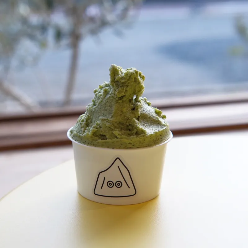 お茶は飲むだけじゃもったいない。的場園さんの「はるみどり」を贅沢に使った狭山茶のジェラート