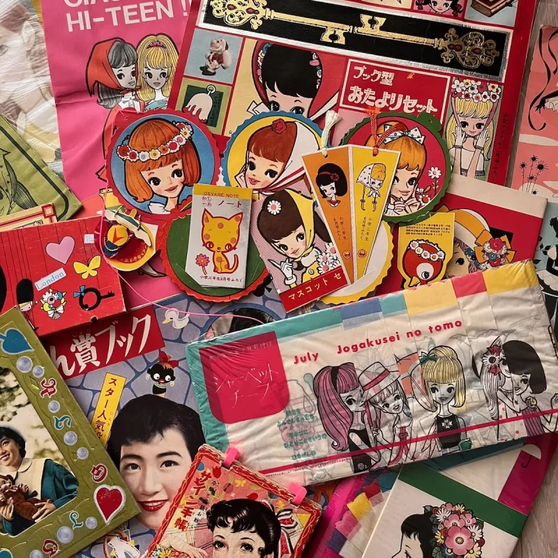 昭和30年から40年代ごろの少女誌の付録が入荷しました。内藤ルネのイラストは本当に魅力的たっぷり。