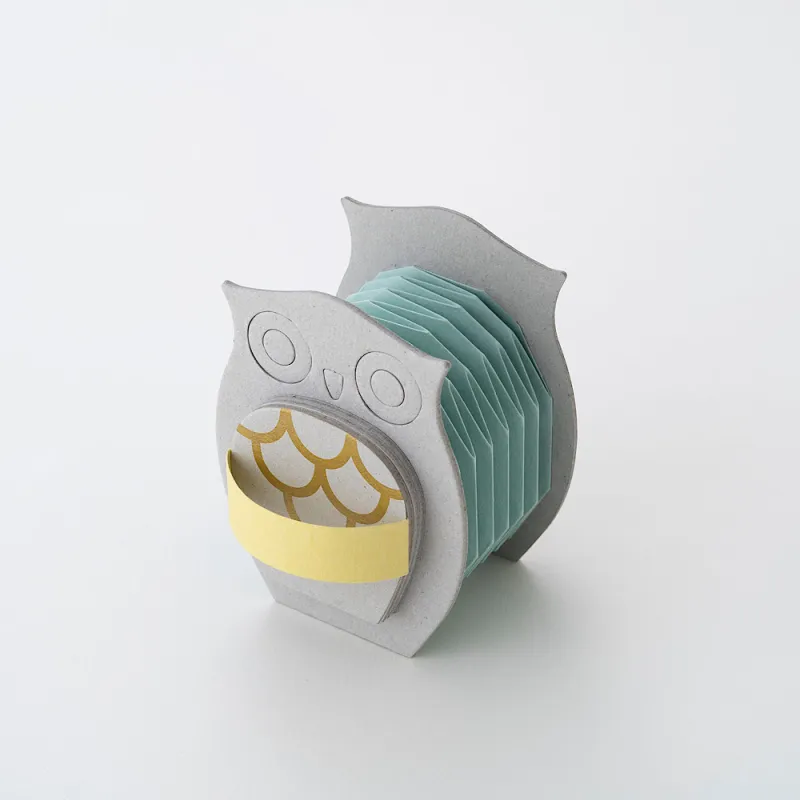 紙の楽器ペパニカ、ふくろうモチーフのキュートな音が鳴るアコーディオン製作キットです。