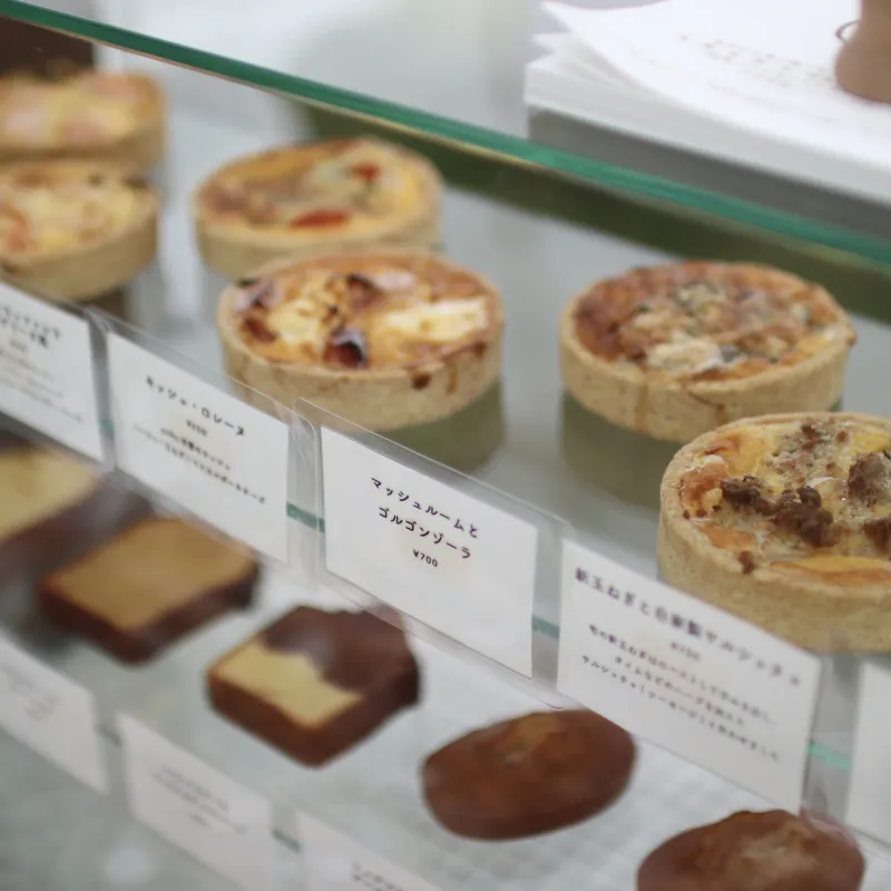 こだわりのキッシュもたくさんお持ちします。ぜひキッシュ片手に東京蚤の市を楽しんでくださいね！