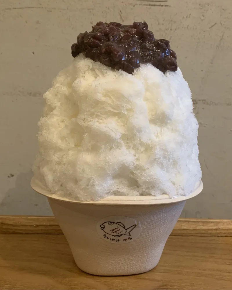 自家製ミルク金時のカキ氷。ミルクは練乳を使用していません。粒あんも自家製です。