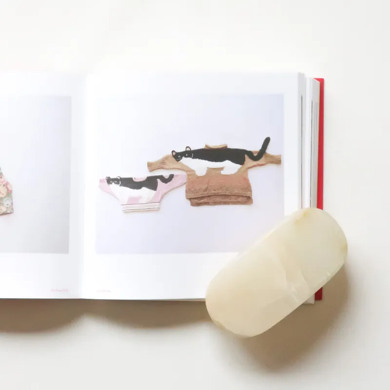 名古屋「港まち手芸部」に集まる作り手による作品集「Knitting ’n Stitching Archives.」