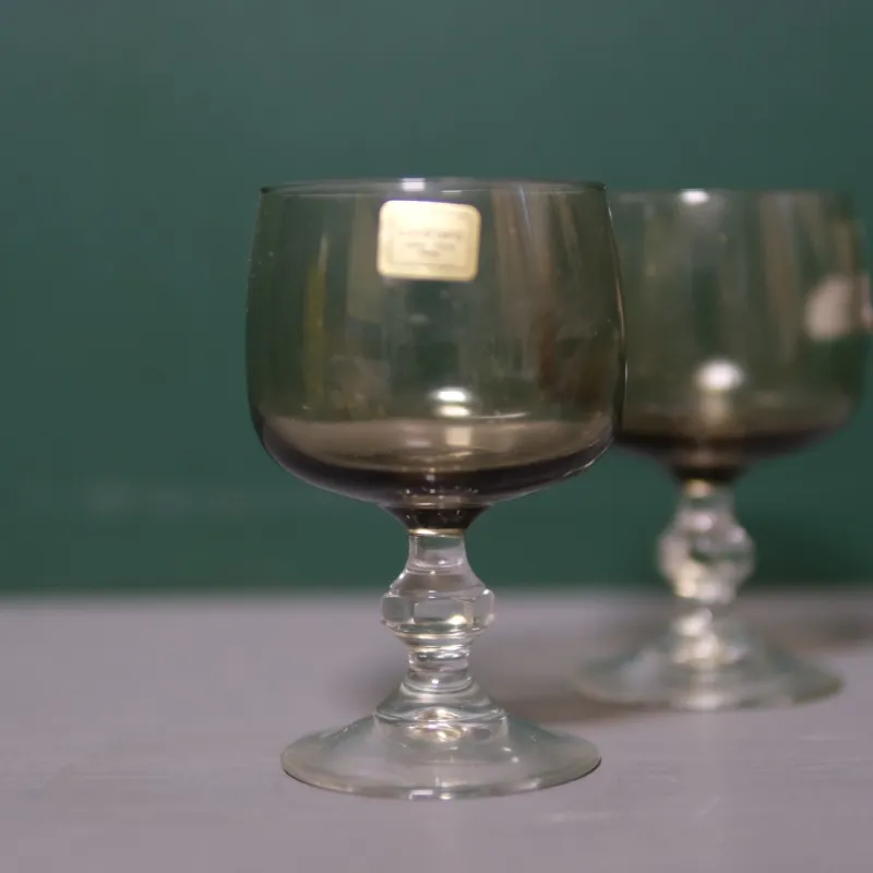 1970年代フランス製のスモーキーなグラス