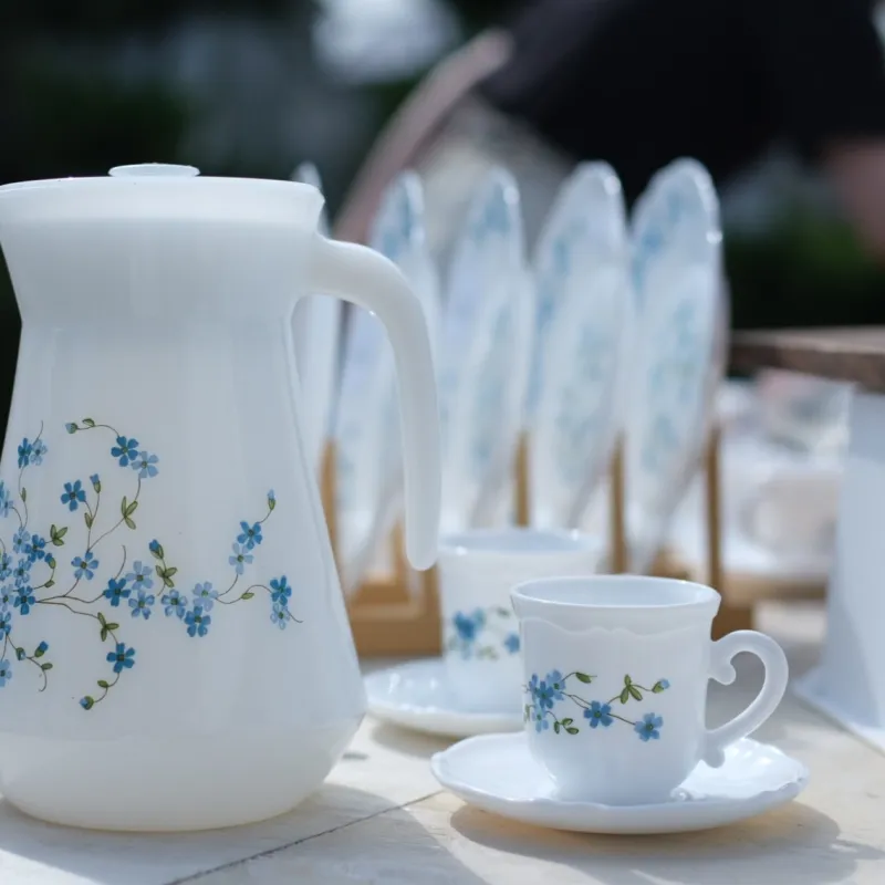 フランス製ワスレナグサのカップ