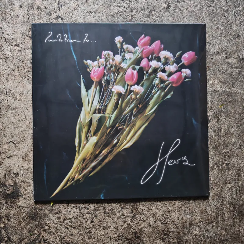 花屋で花のジャケットのレコードを販売するなんて素敵！と思っていただけると嬉しい、花とレコード最強の組み合わせ。