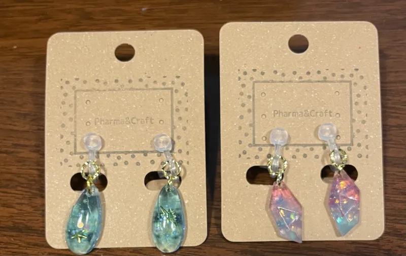 レジンでパーツから一つ一つ作ったものも！