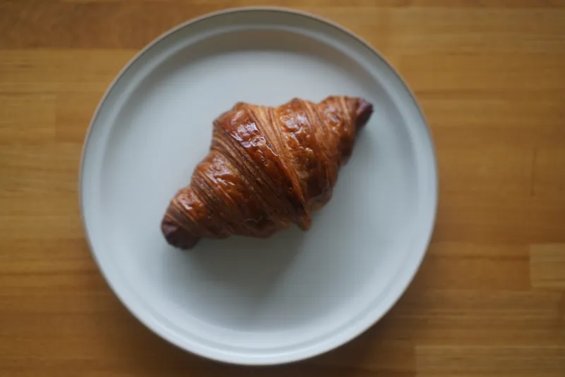「クロワッサン」バターたっぷりジュワッとサクッとむにゅっと。様々な食感が楽しめます。