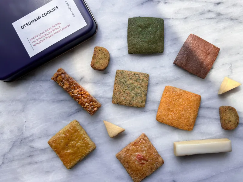 店舗でも人気のおつまみクッキー缶。お酒のお供にもぴったりです。