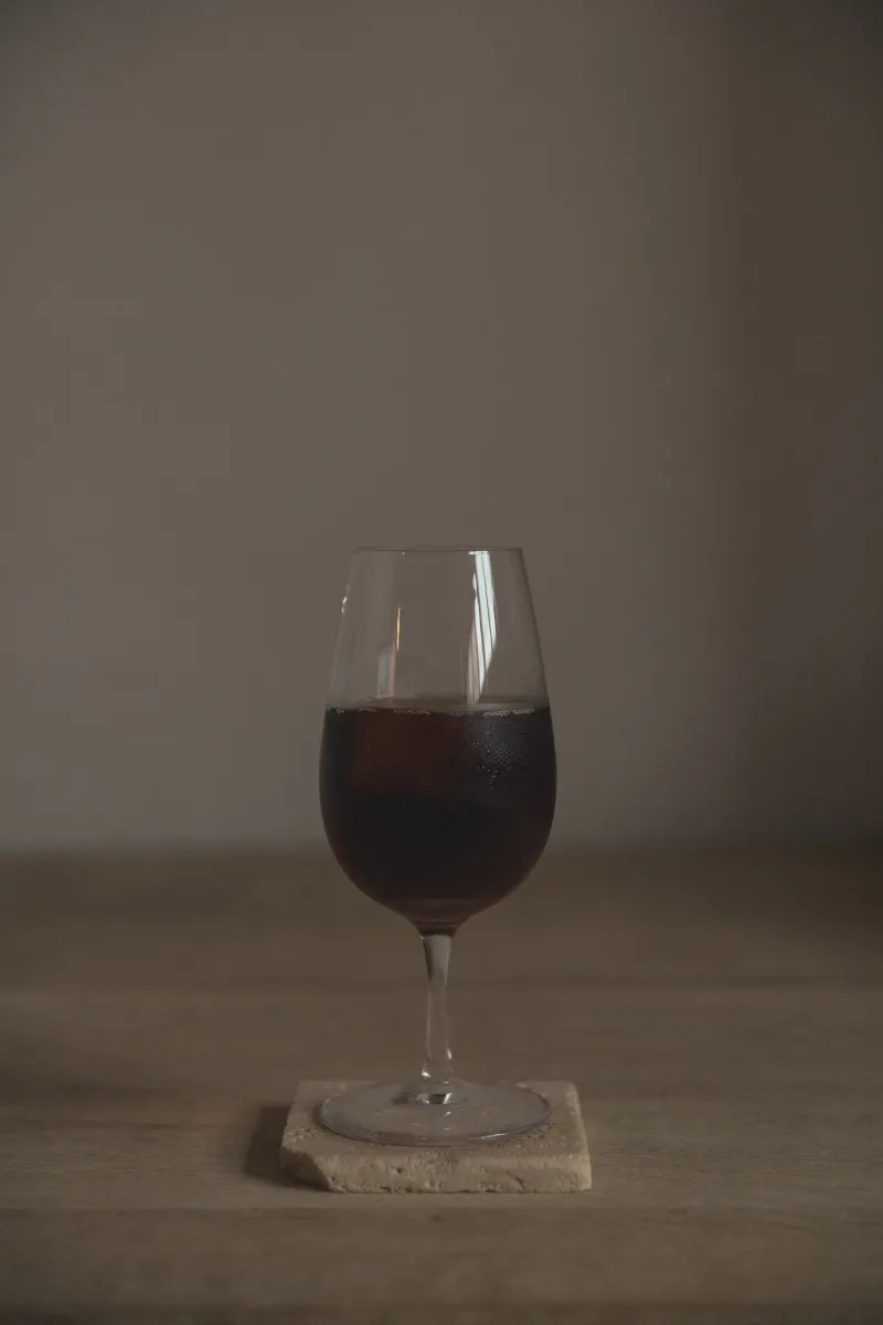 鮮度の高い豆を丁寧に水出しで抽出したアイスコーヒー