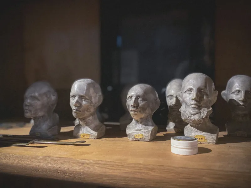 18世紀から19世紀にかけて研究されていた骨相学の模型