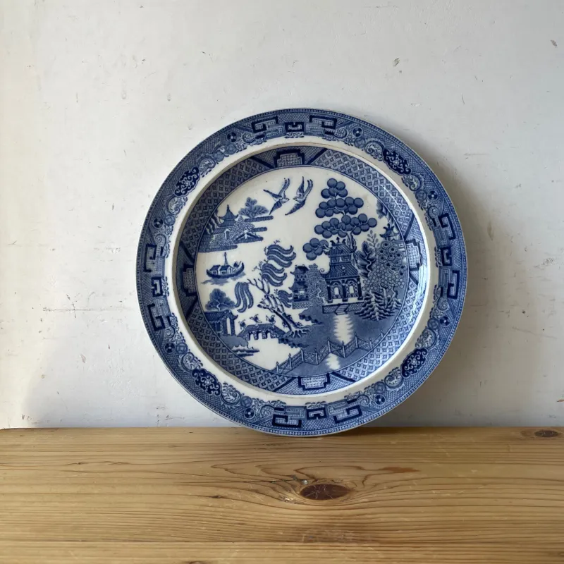 「ブルーアンドホワイト」のプレートです。