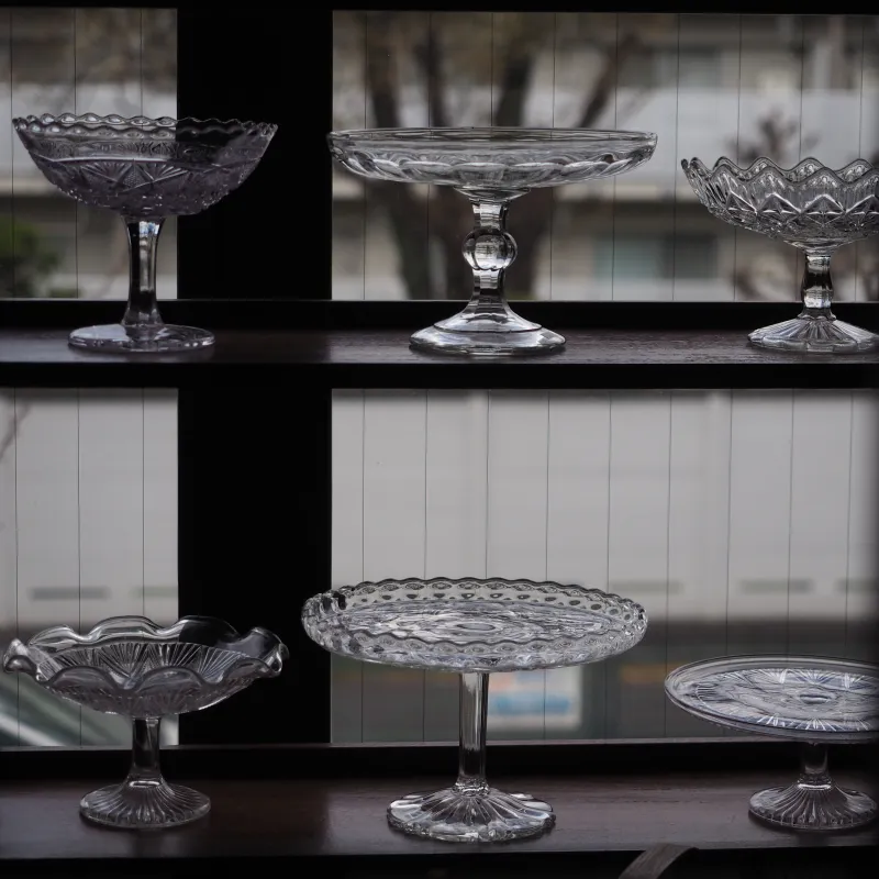 イギリス、ガラスコンポートやケーキスタンド