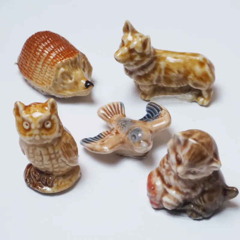 小さくても本格派、イギリスWADE社製の陶器製フィギュア