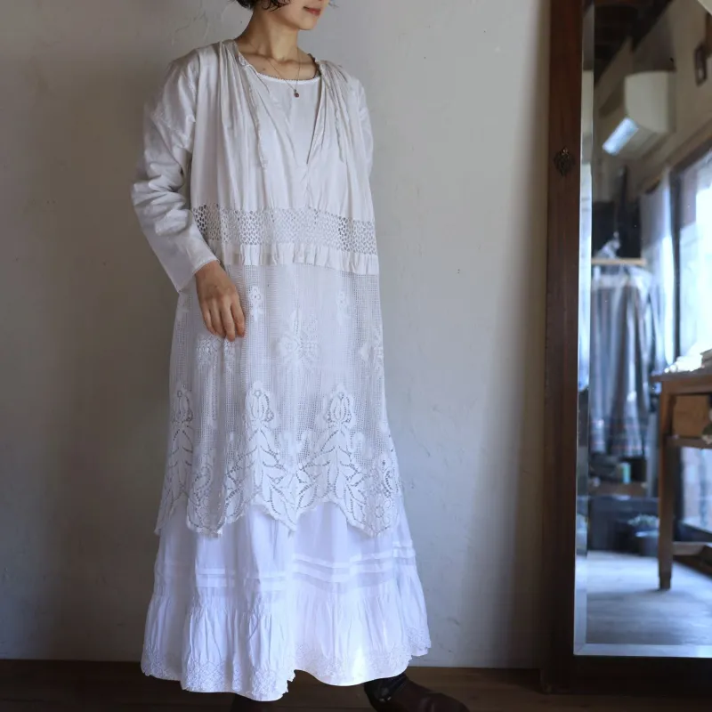 レースが美しいフランスのヴィンテージチャーチスモック