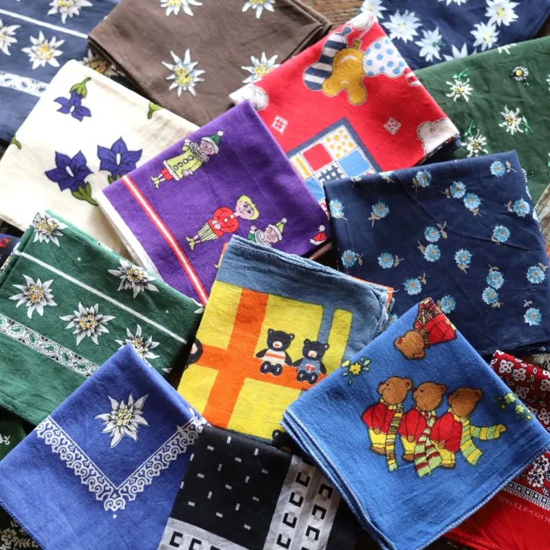 ほのぼのかわいい動物モチーフのバンダナ