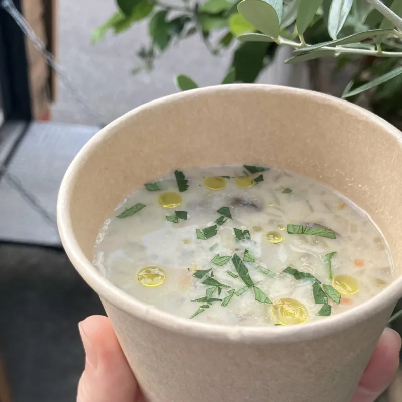 旬の野菜などを使用した日替わりスープ