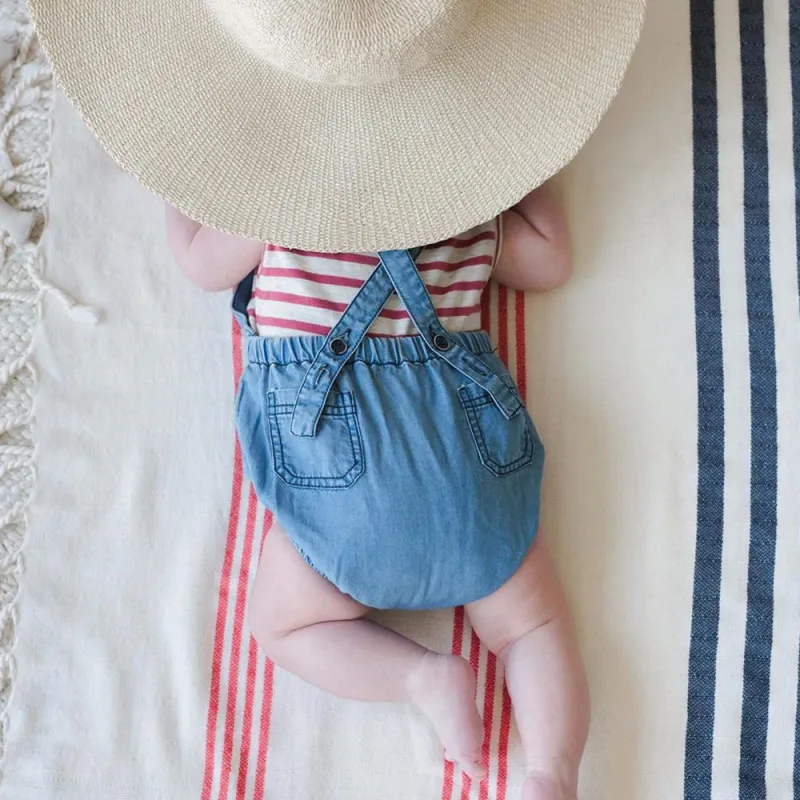 ヨーロッパブランドを中心としたベビーキッズ服をお持ちします。サステナブルなブランドも多いです。