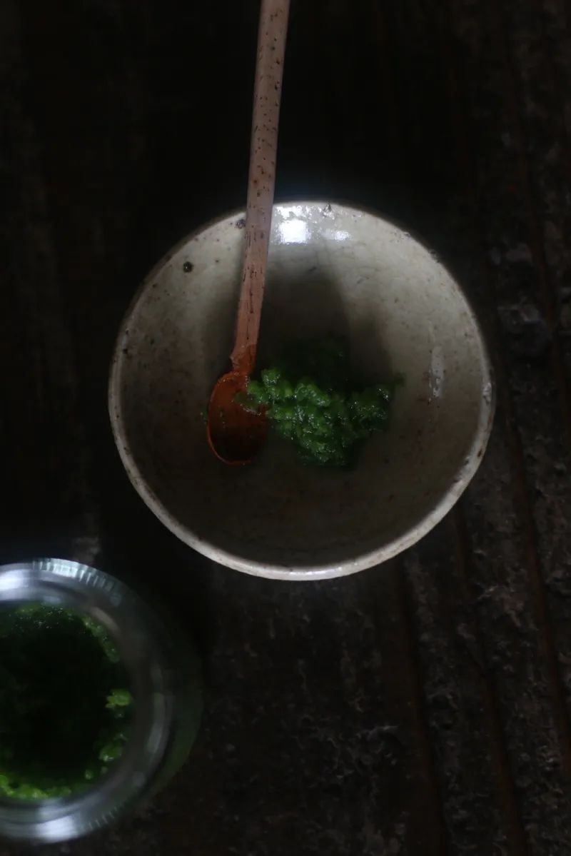 「季節の柑橘胡椒」水餃子、湯豆腐、蒸し鶏、焼き野菜、おでん等。お料理に爽やかな辛味と香りを添えてお召し上がりください。
