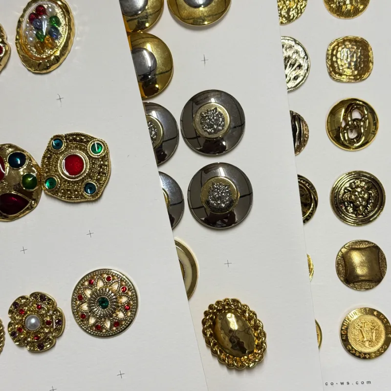 80年代のデッドストックで見つけた欧米のメタル、プラスチックのボタンたち