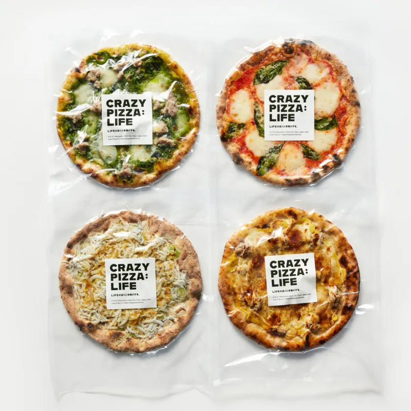 ご自宅に届くオンラインショップも展開。季節限定も合わせた全10種のピザをぜひ試してみてください。