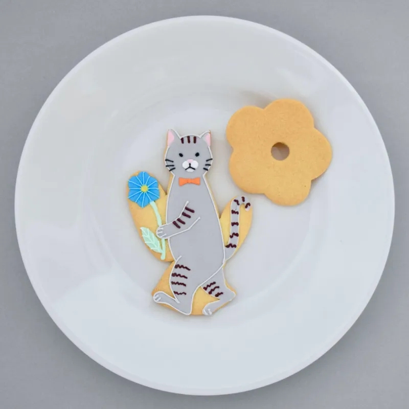 「ねこと花」（アイシングクッキー）お花あげるよ〜。
