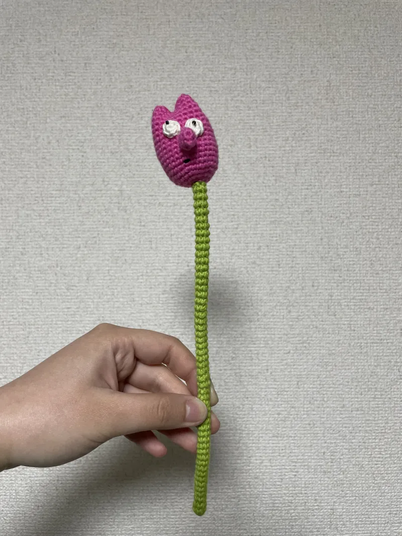 チューリップです。いろんな色、ちょっと違う顔、たくさん用意しようと思っています。ぜひ、お気に入りの子をみつけてください