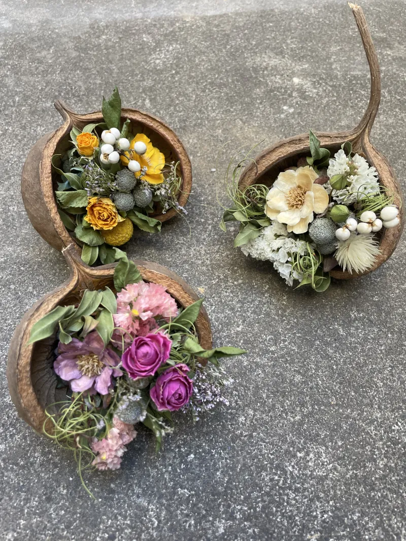 コロンとしたフォルムがたまりません。吊るして飾ることも。