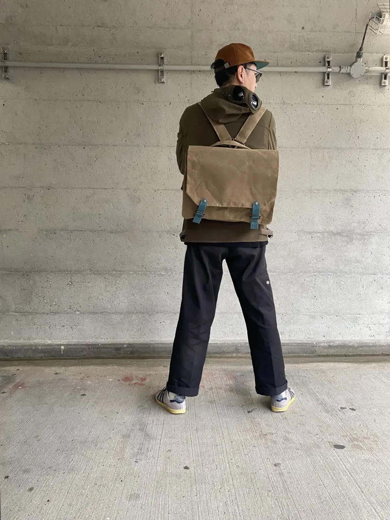 ダブルボタンで使いやすく安心のマルチウェイバッグ！