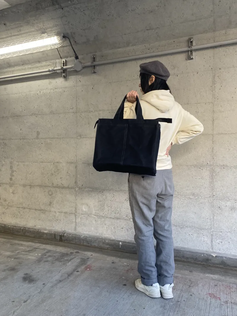 大容量で生地感しっかり！　ポケット充実トートバッグ！