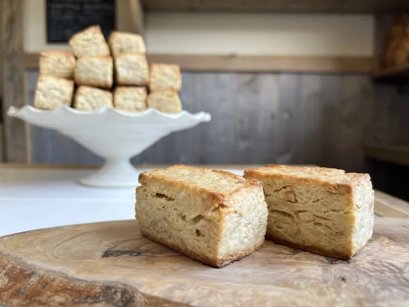 優しい甘みとカシューナッツの風味酵母の深みがたまらないカシューナッツスコーン