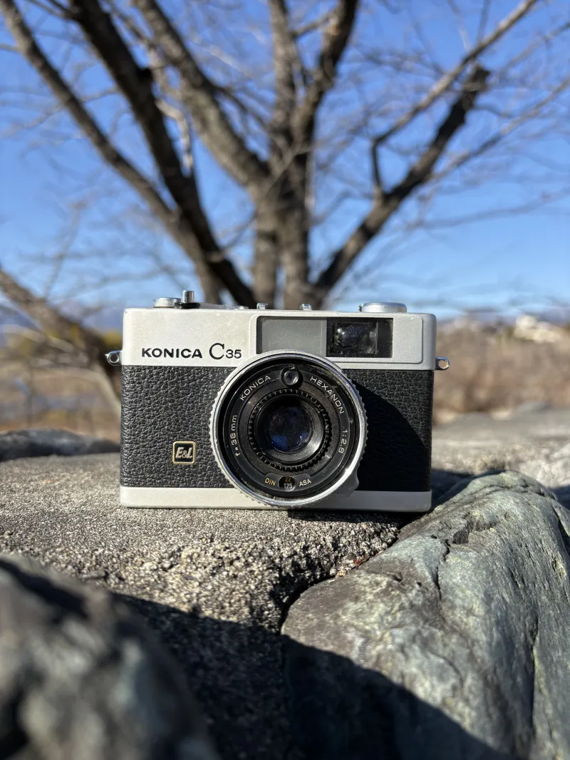 フィルムカメラ初めての方にオススメ「コニカC35」