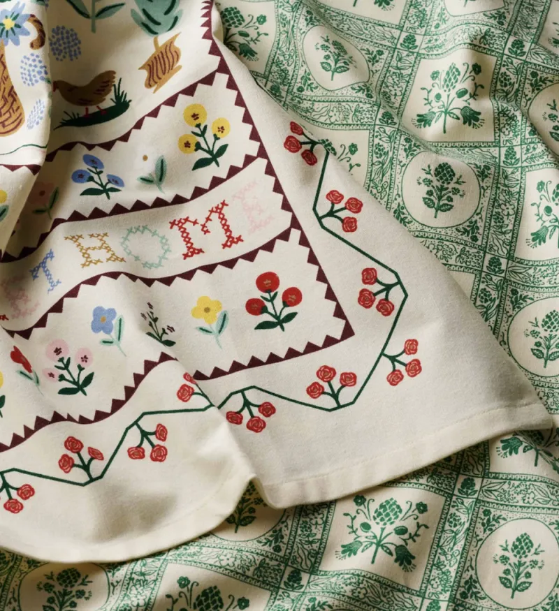 そのまま飾ったりテーブルにかけたり、使い勝手の良い大きめキッチンクロス