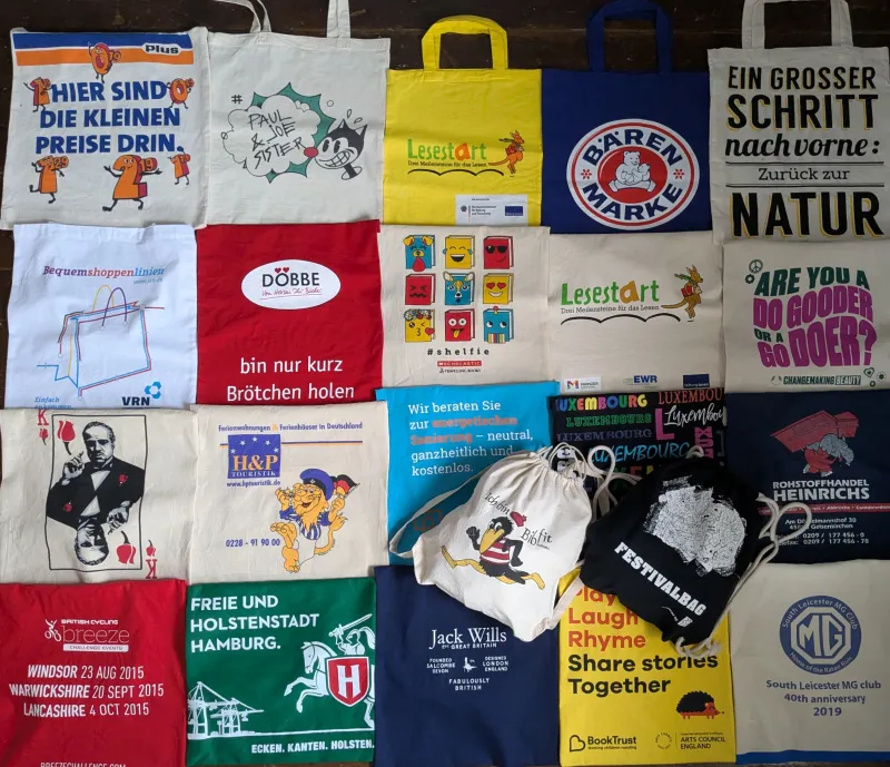 ヨーロッパ各地から集まったデザインのかわいいエコバッグ。今回も店主が1点1点ピックした選りすぐりのモノばかり。