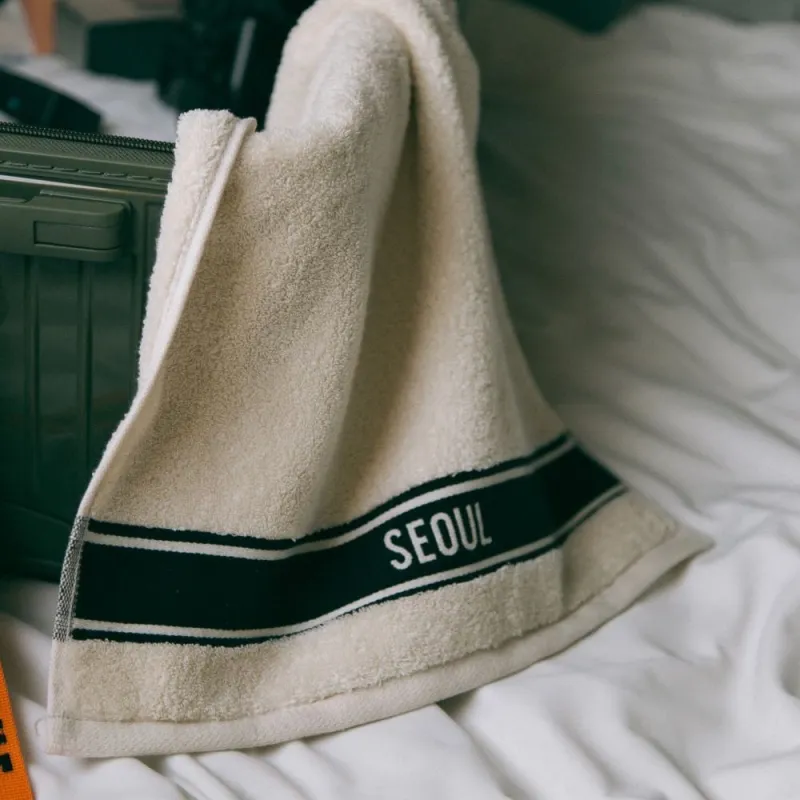 しっかりしたホテル仕様のタオル！　SEOUL刺繍入り