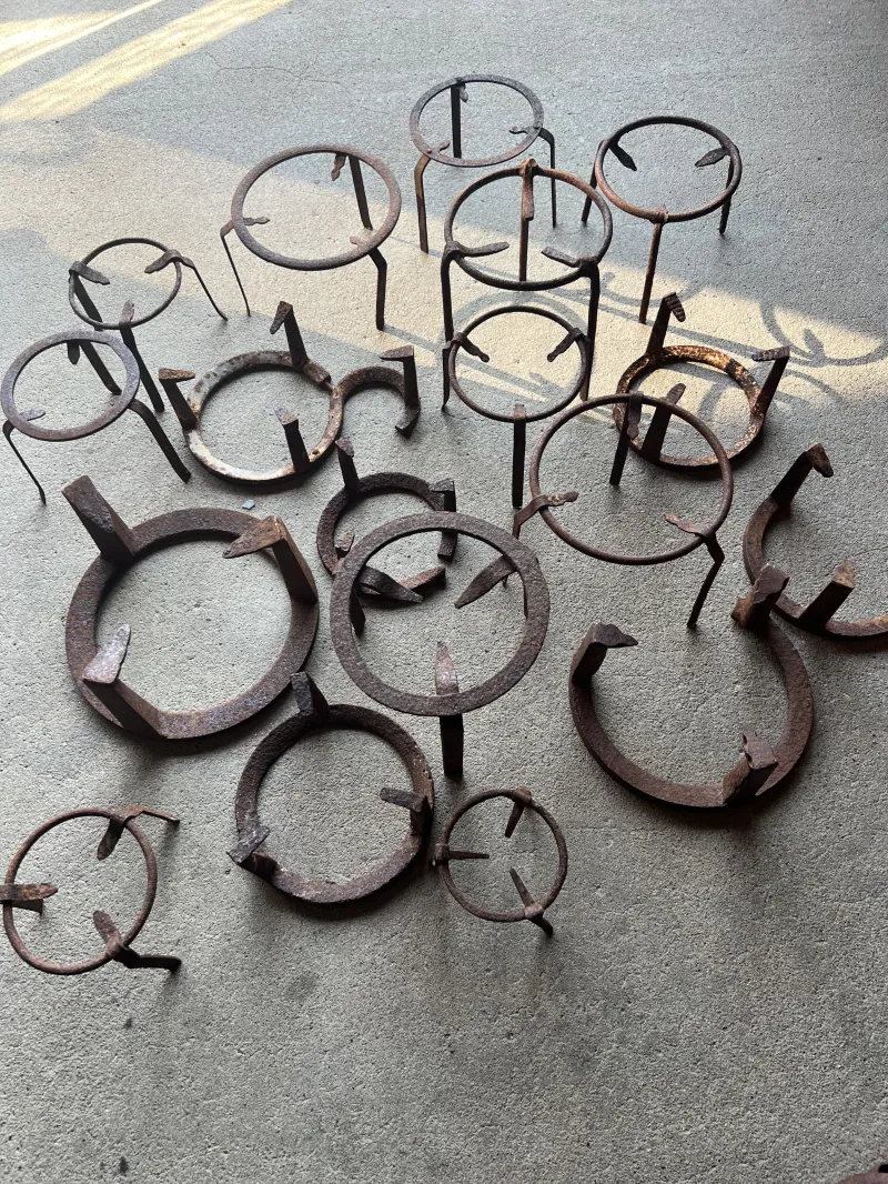 サイズ・形さまざまな五徳