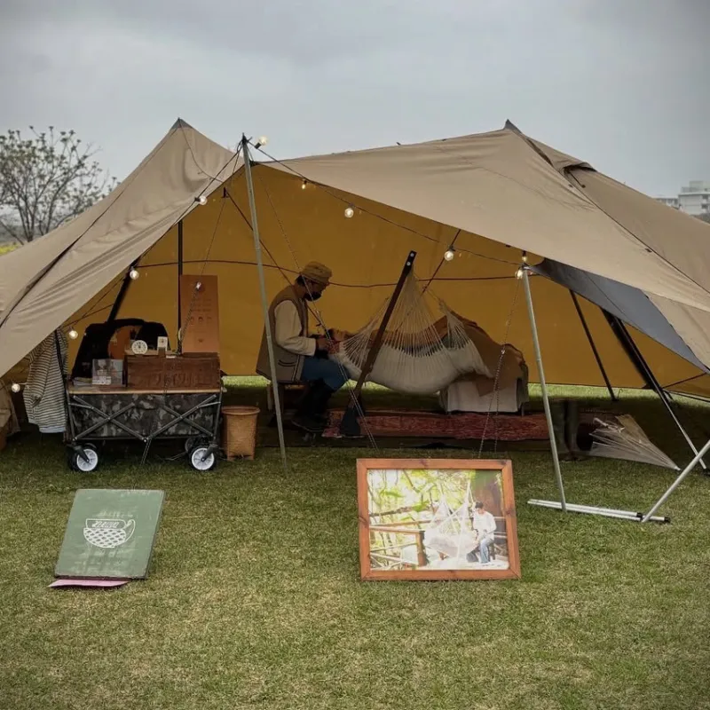 ハンモックで身体もゆるむリラクゼーション