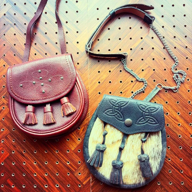 スコットランドの伝統衣装に用いられるポーチ「スポーラン」のヴィンテージ品