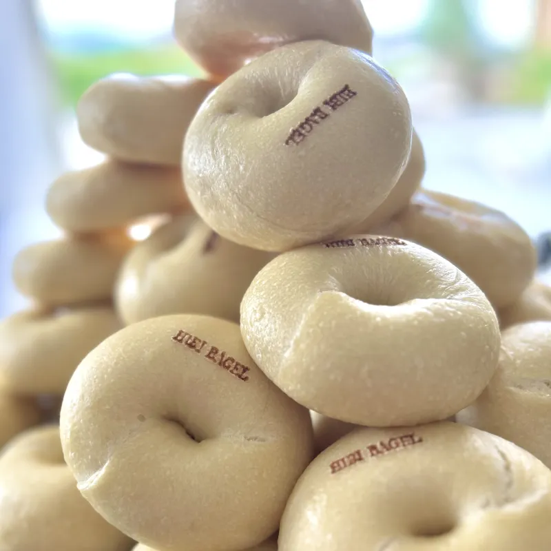 創業より変わらぬ純真無垢なベーグルです。（油乳卵不使用）