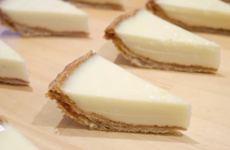 4年前の開業時から作りつづけている、レモンパイ。1番人気のパイです。