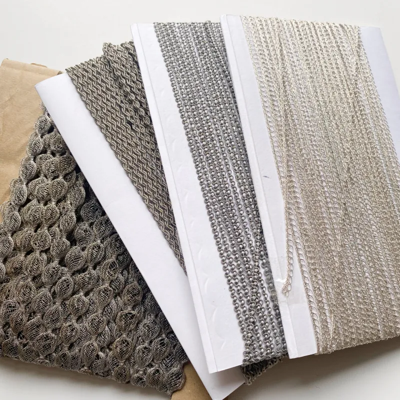 「Vintage France ブレード」様々な素材のレースや紐などの装飾品。ユニークさや繊細さをお楽しみください。