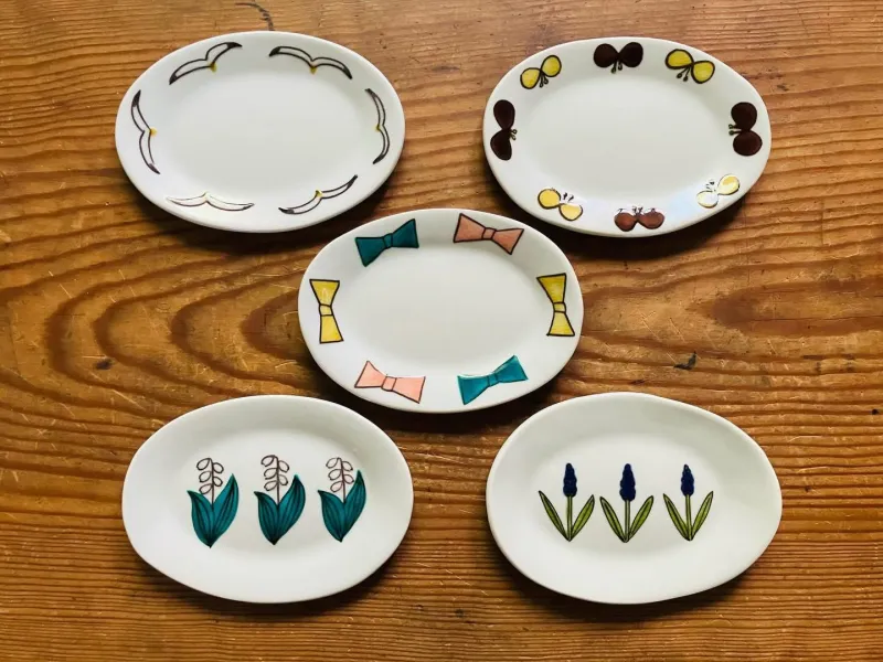 新作の楕円小皿