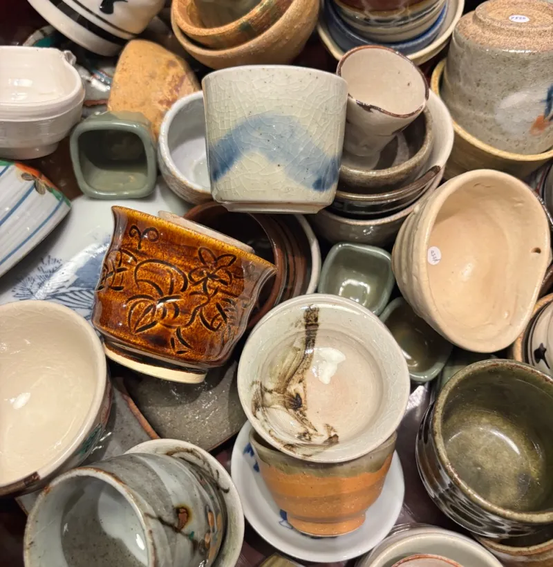 時代色々、産地日本全国色々、1客550円なので気分に合わせて複数持ちも。